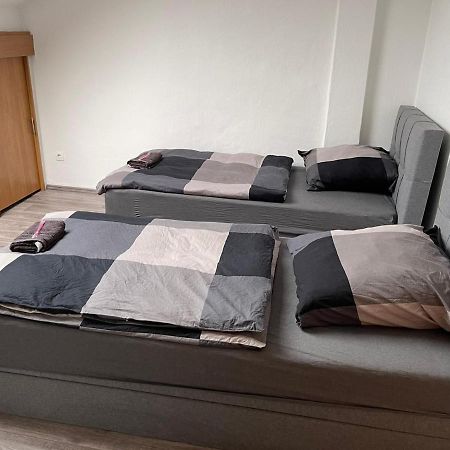 Apartment Gross 4 Zimmer 8 Einzelbetten Stellplatz Wifi Ессен Екстер'єр фото